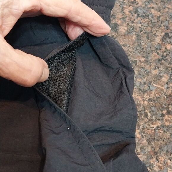 Obey Shorts/ Swim Trunks...Size S - Picture 5 of 6